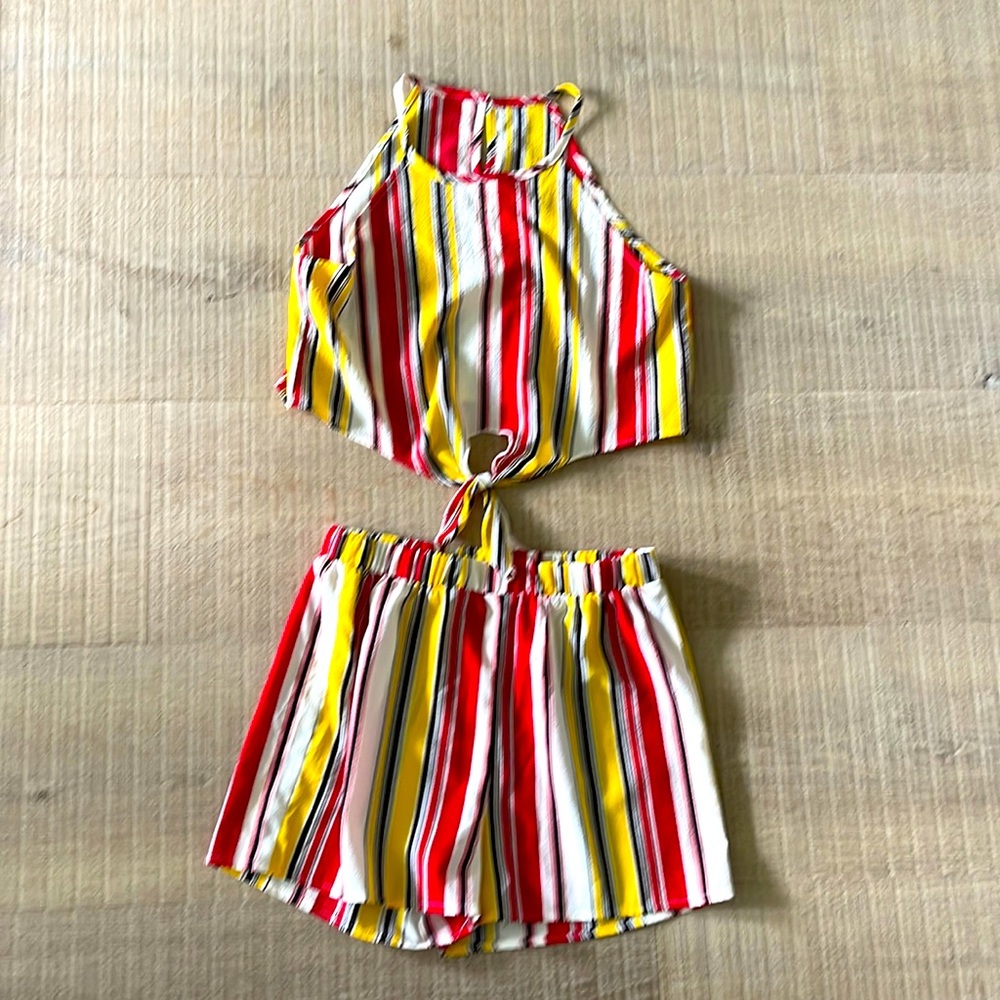 Girls 2 piece halter top and shorts size 11-12